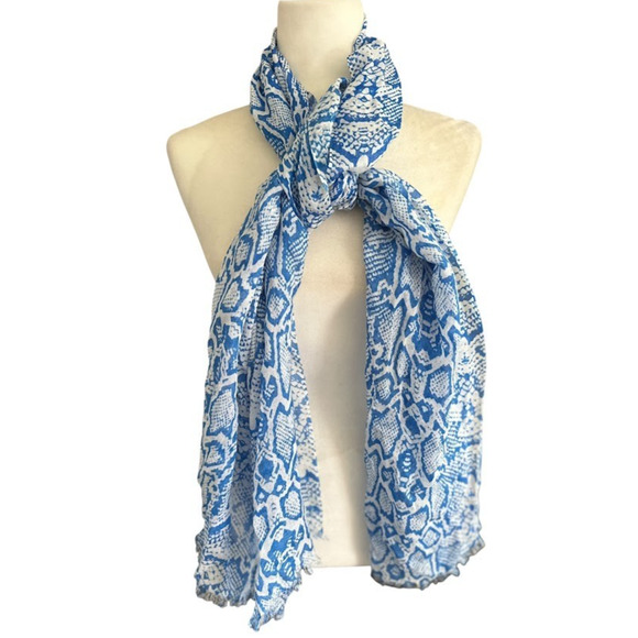 Calvin Klein Scarf Women's Blue White Oblong 28" x 64" Fringe - Picture 1 of 7